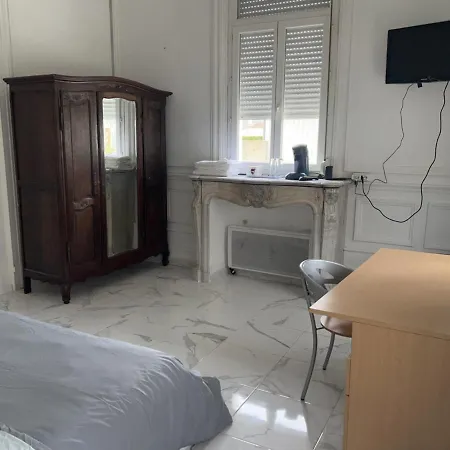 Homestay Room *